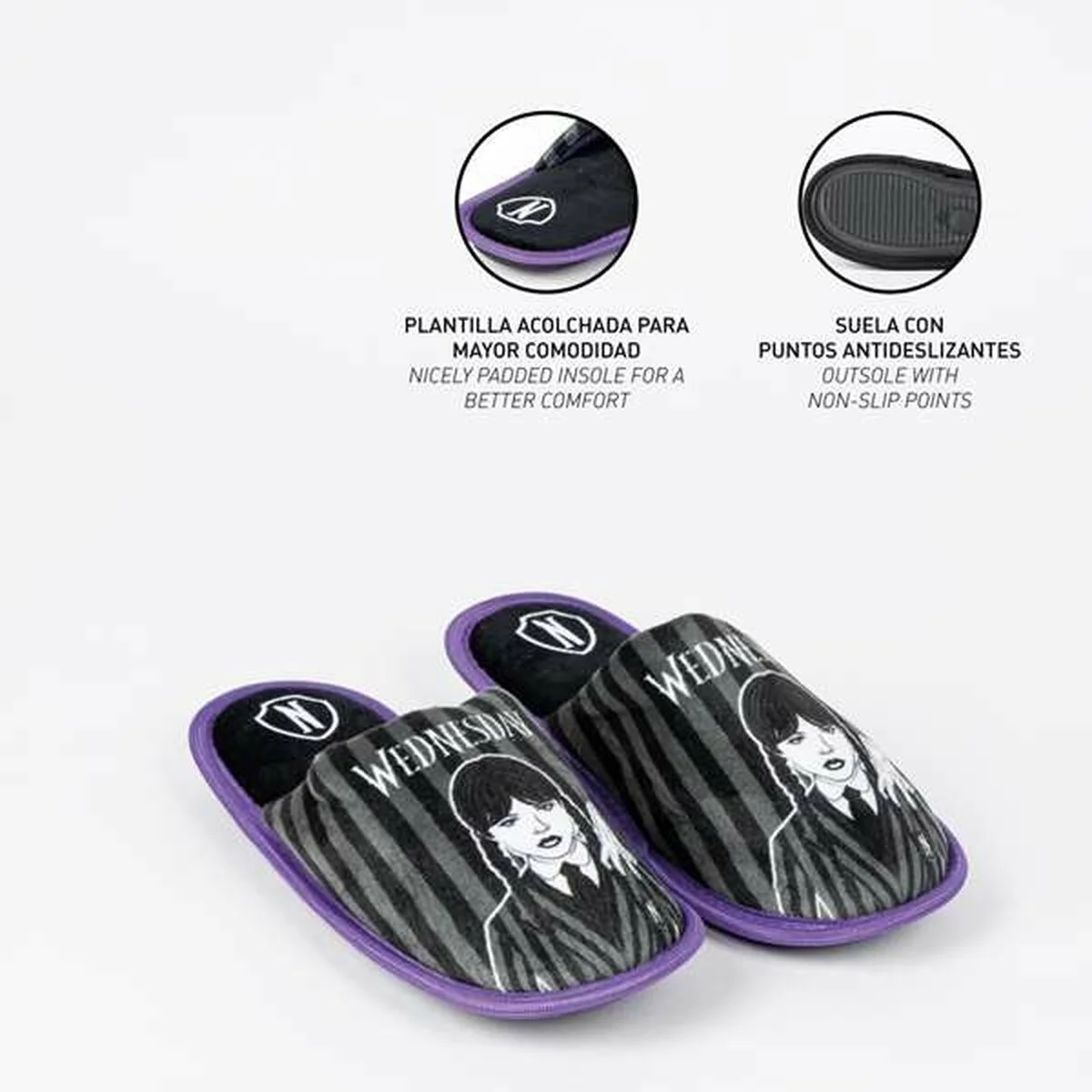 Zapatillas de Estar por Casa Wednesday Negro