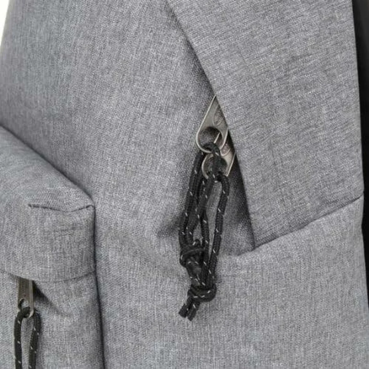 Mochila Eastpak Gris