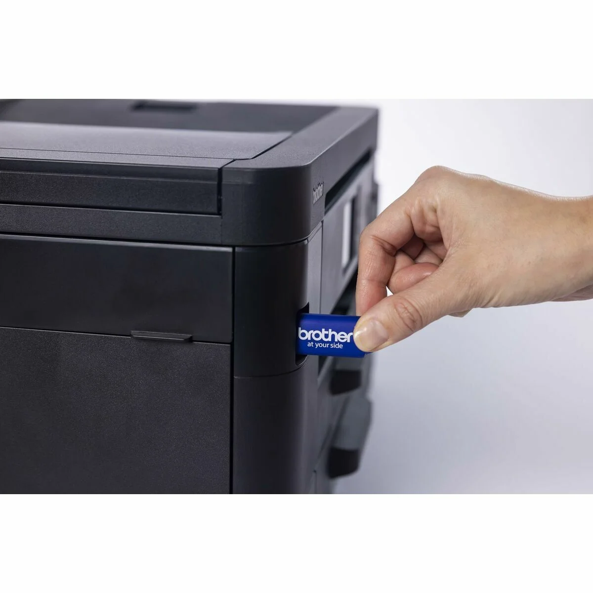 Impresora Multifunción Brother MFCJ4550DWRE1