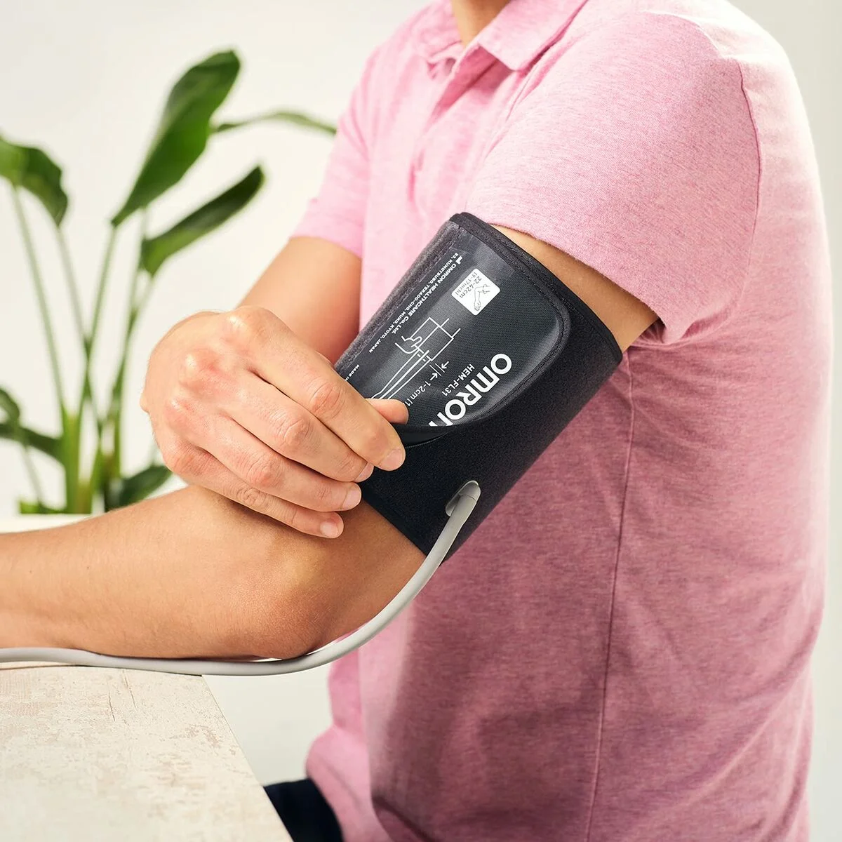 Tensiómetro de Brazo Omron HEM-FL31-E