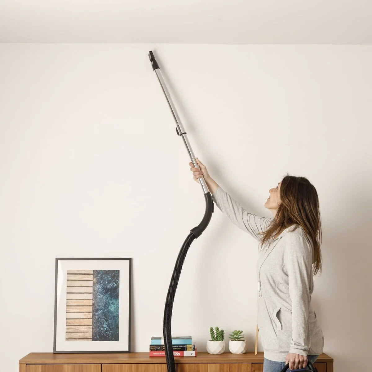 Aspirador Escoba Taurus GUZZLER CYCLONE 850 W