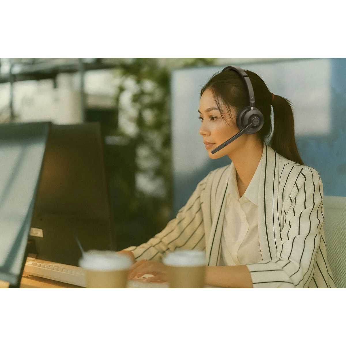 Auriculares Creative Technology 51EF1290AA000 Negro