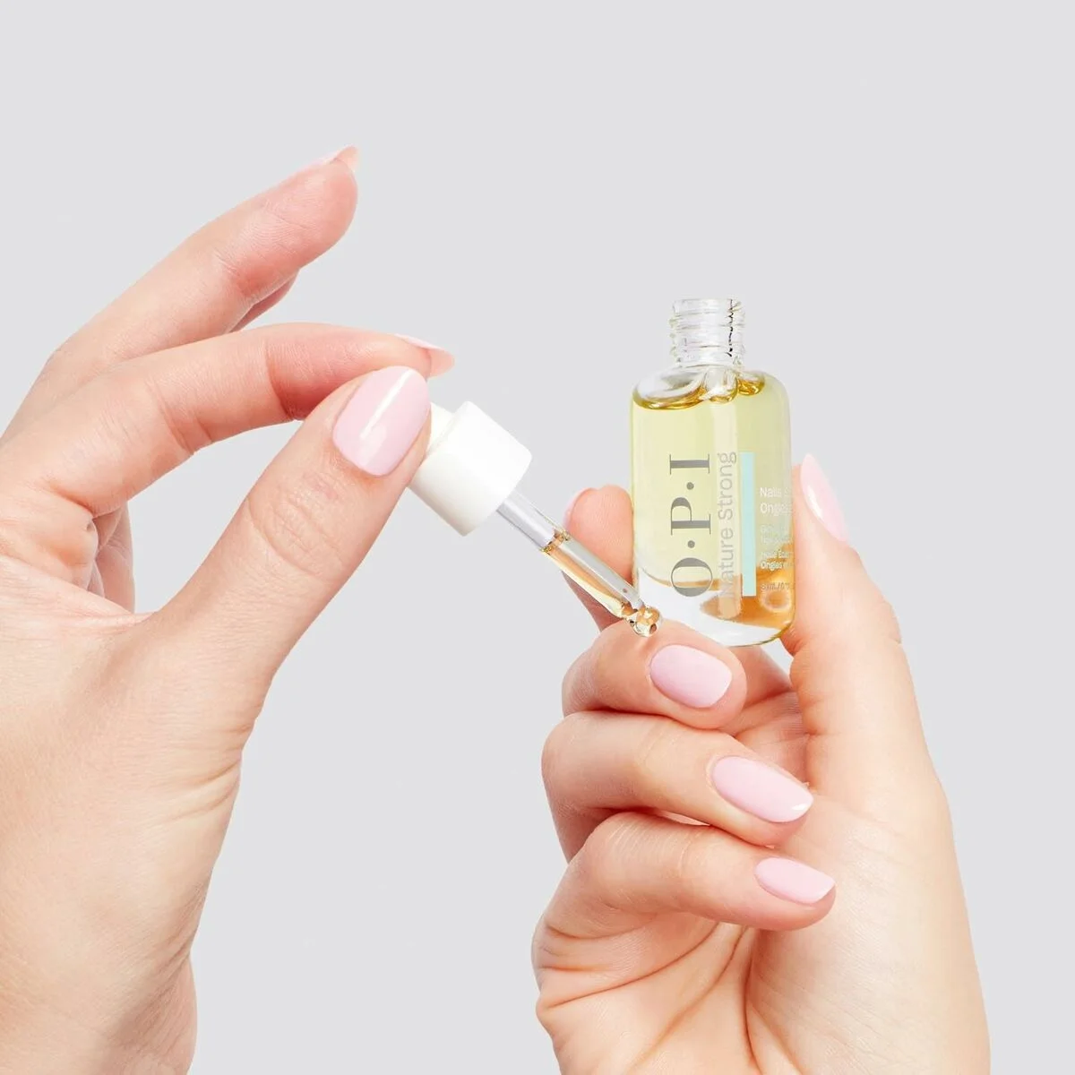 Aceite para Uñas Opi NATURE STRONG 8 ml