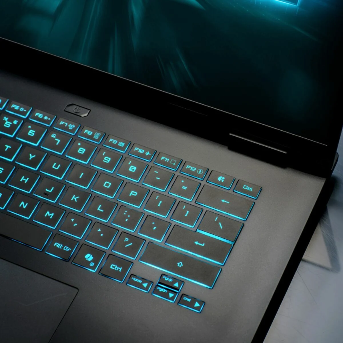 Laptop Gigabyte GAMING A16 CWHI3ES864SH 16" Intel Core i7-13620H 32 GB RAM 1 TB SSD